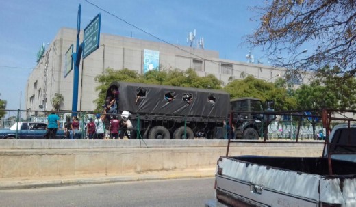 Transporte-militar