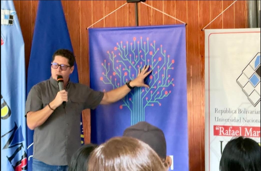 Inicia Diplomado de Comunicación Política de LAUICOM – CRITICA24